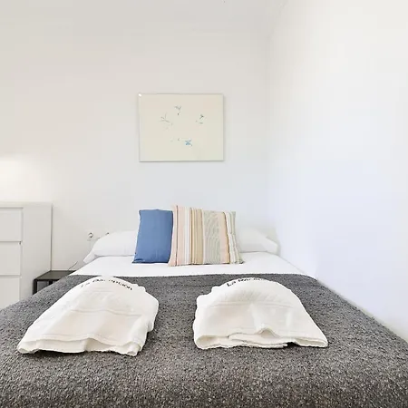 C9 Roomy Luminous 5 Bedroom In Town * Malaga